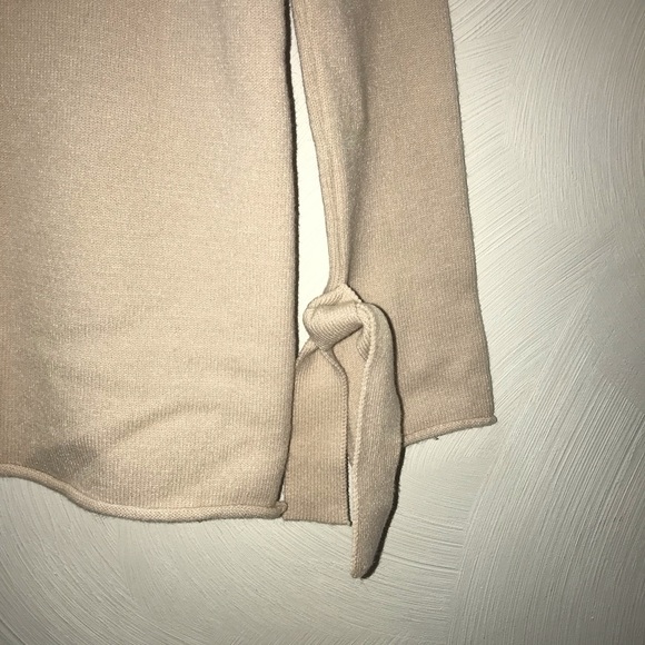 Bar III Women’s Bell Tie Sleeve Sweater - Picture 7 of 7